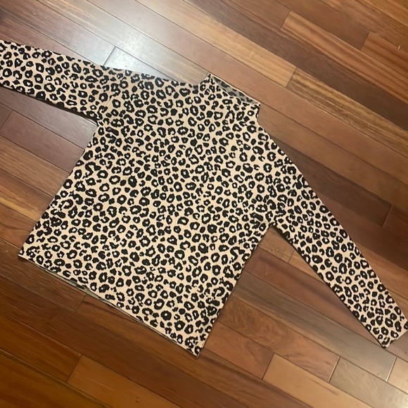 Tahari Sweater - Picture 2 of 4